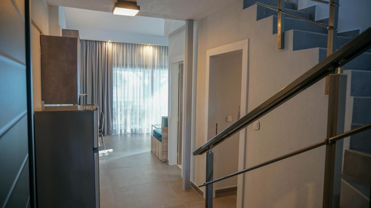 Апартаменти Enalia Luxury Living Нікіті Екстер'єр фото